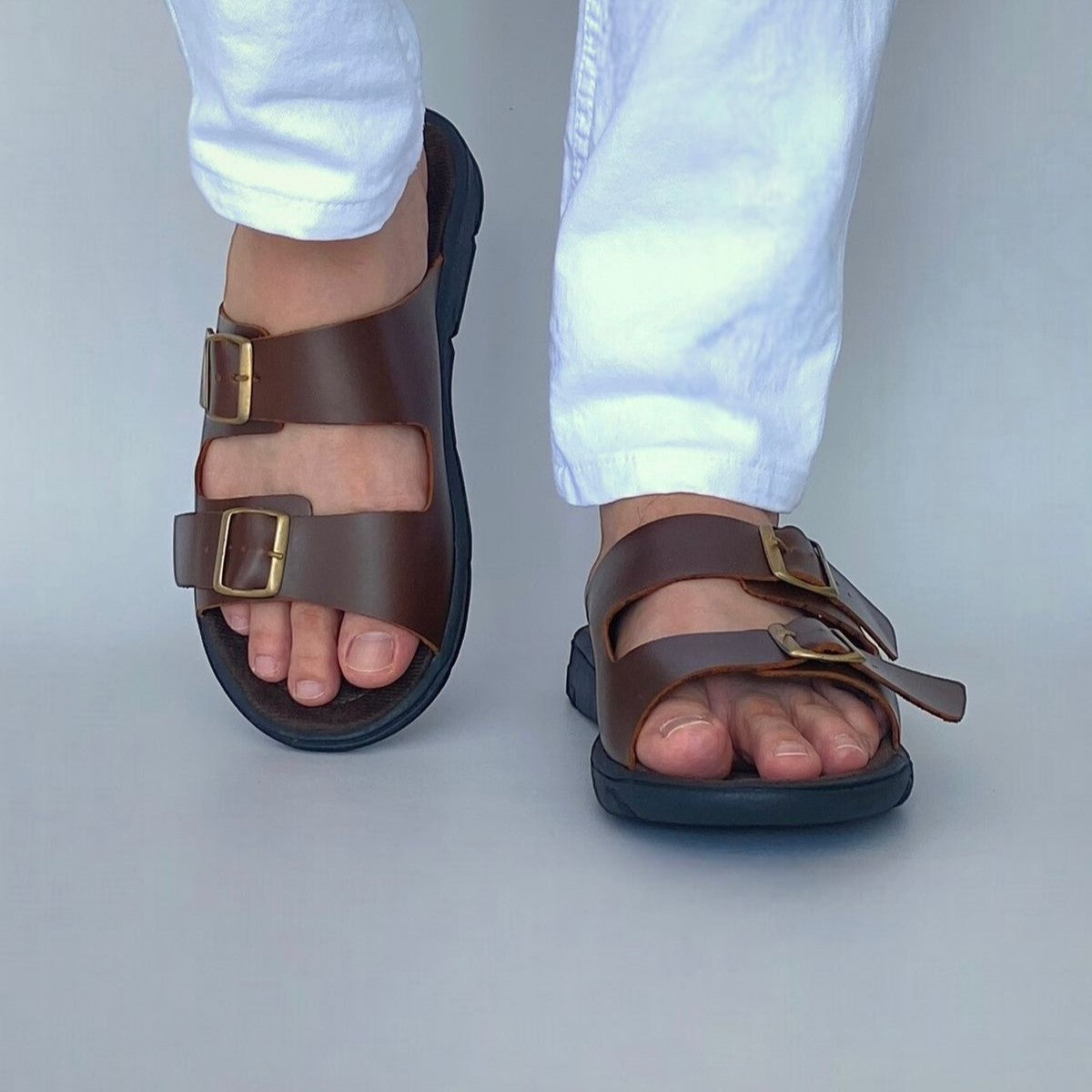 Sandalias Dos Hebillas Herraje Marrón